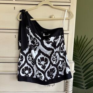 White House Black Market Black and White One-Shoulder Top size small